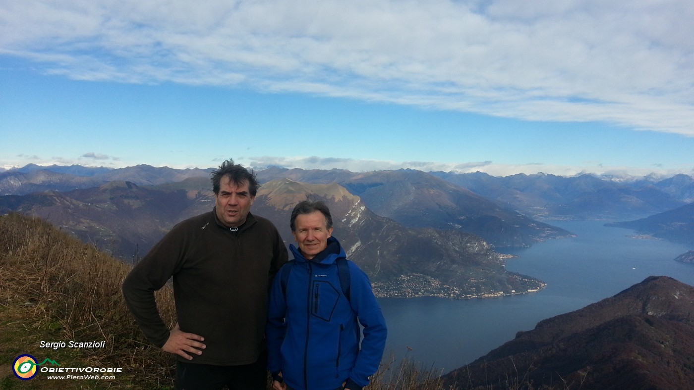 22 noi due sullo sfondo delle Alpi Pennine.jpg